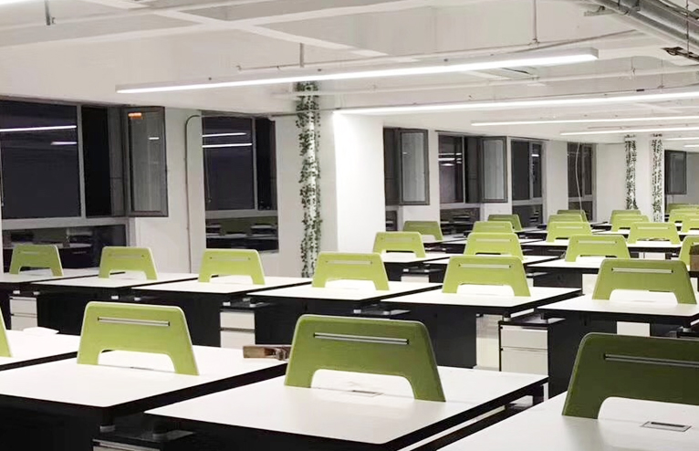 办公桌WWW.香蕉视频